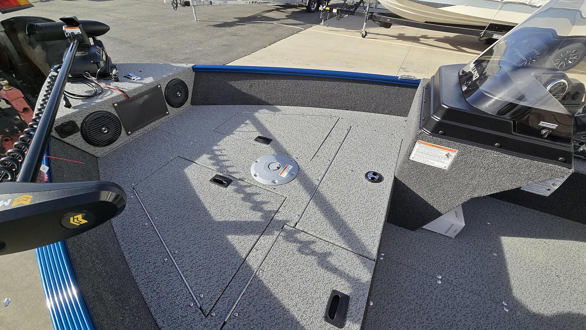 2026 Lund 1650 Angler SS