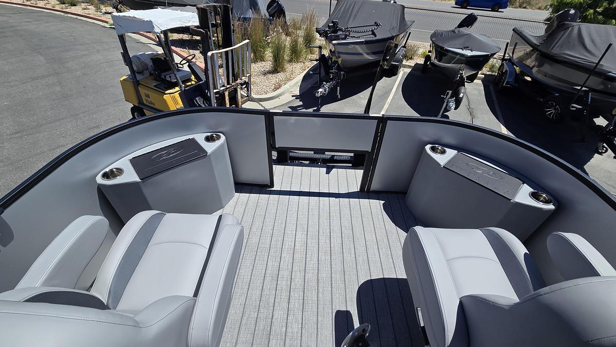 2026 Bentley Pontoons 243 Front Fish Swing Back