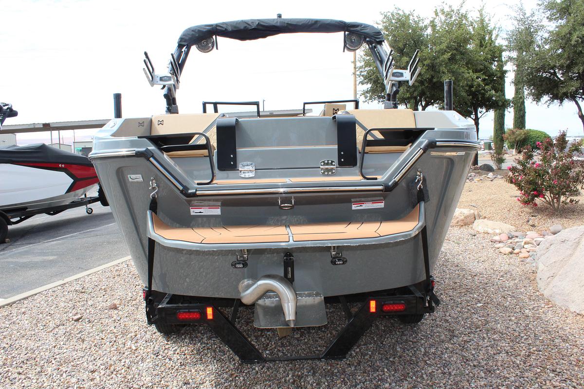2027 Heyday Wake Boats H22