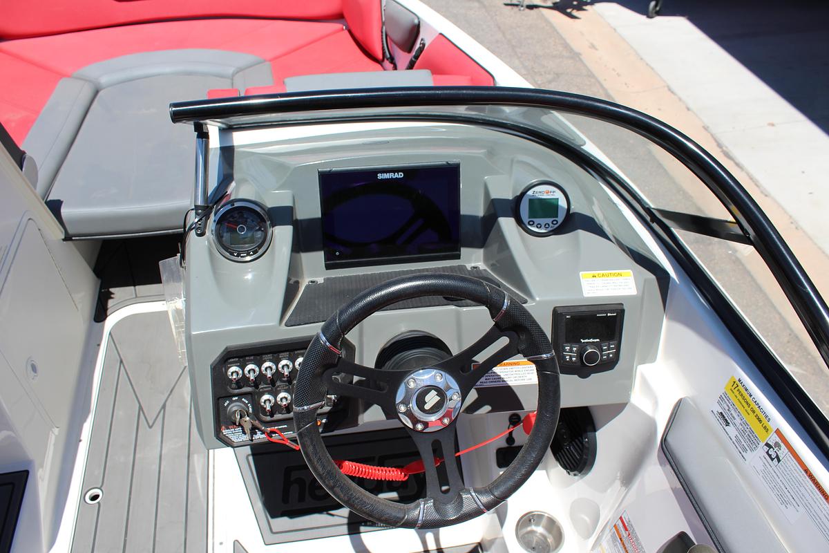 Used 2020 Heyday Wake Boats WTSURF