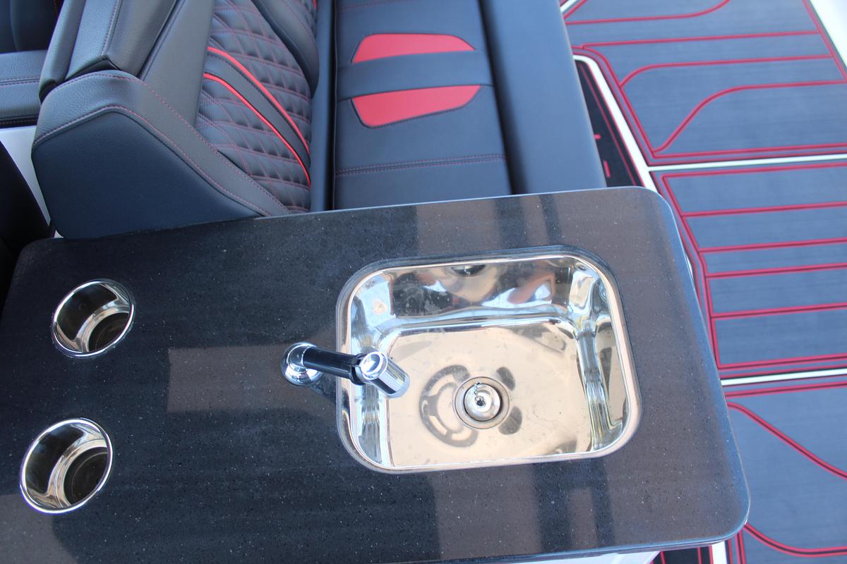 2025 Monterey Elite 30 OB