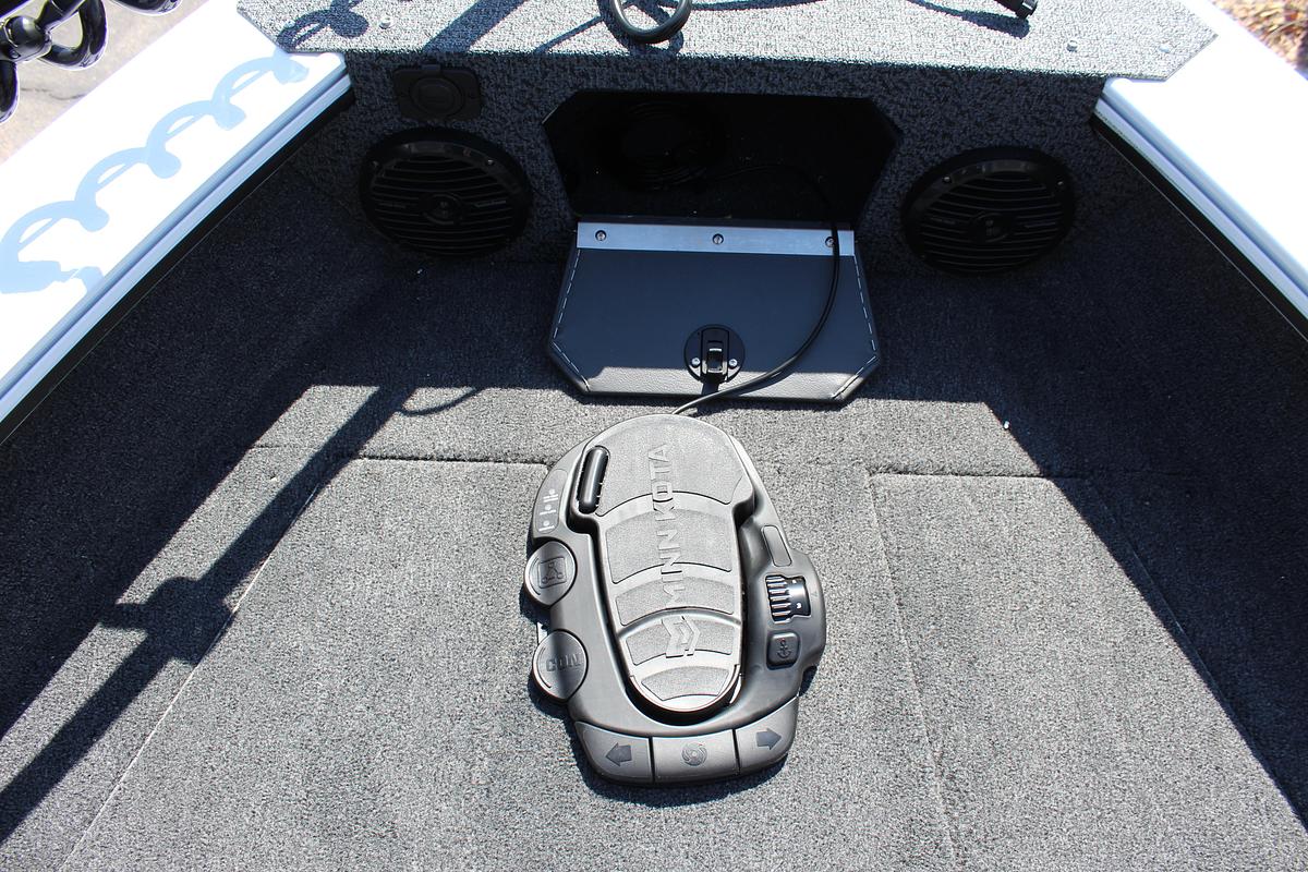 Used 2026 Lund 1875 Crossover XS Sport