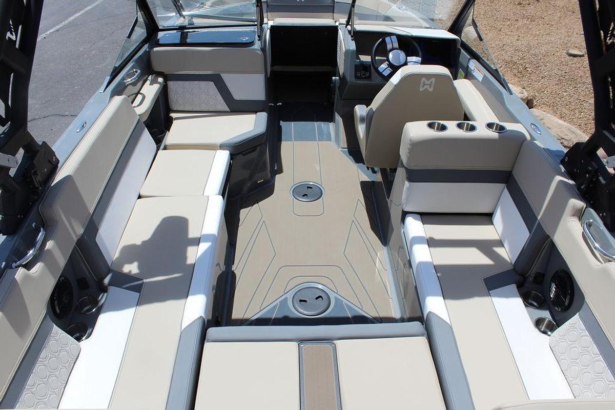 2025 Heyday Wake Boats H22