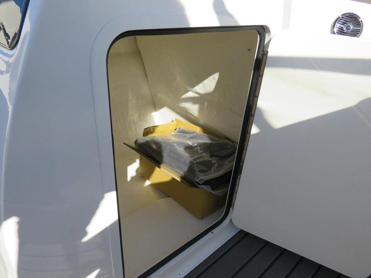 2025 Bayliner VR5 Bowrider