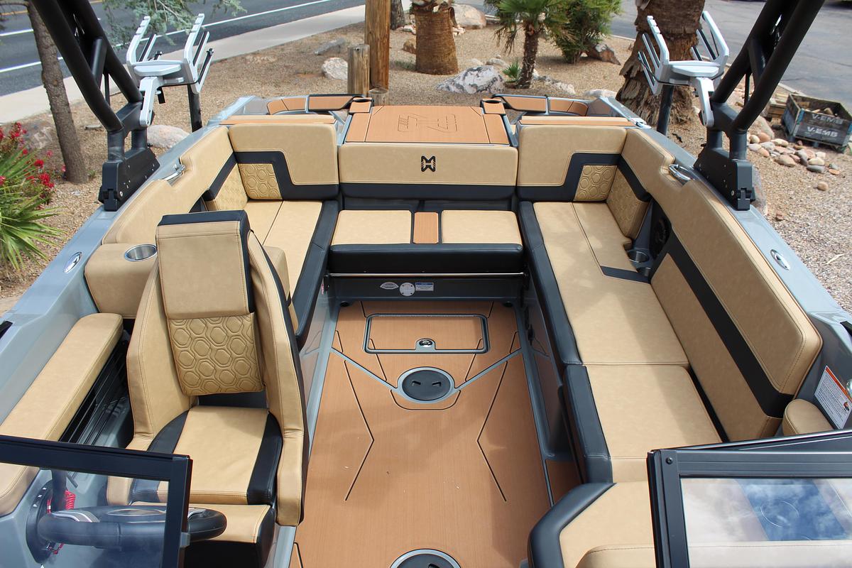 2027 Heyday Wake Boats H22