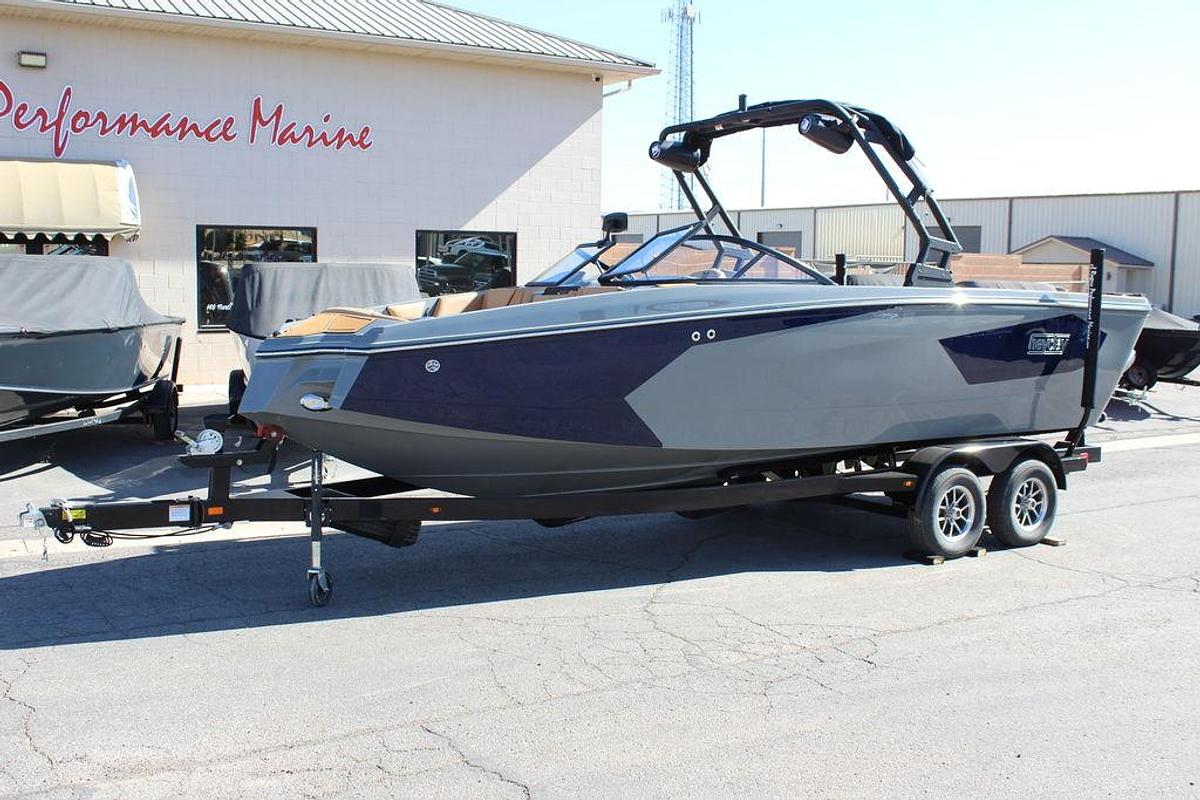 2025 Heyday Wake Boats WTSURF