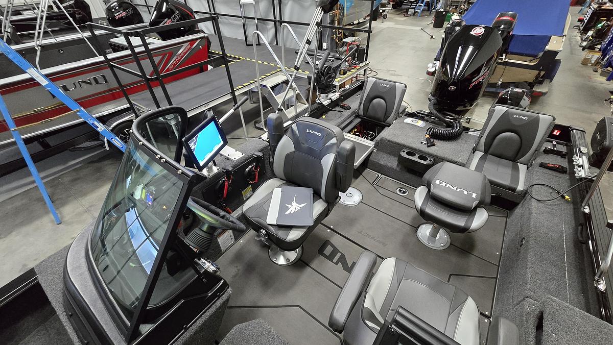 2025 Lund 2075 Impact XS Sport