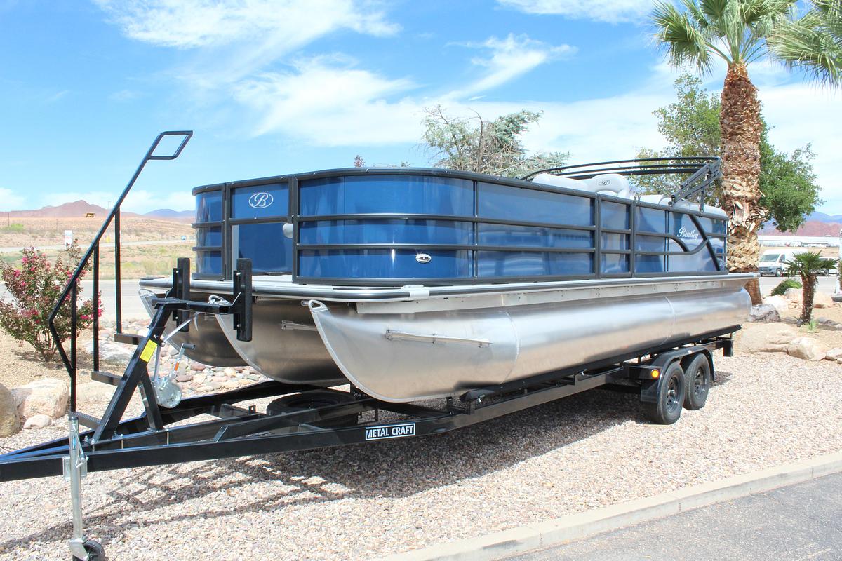 2026 Bentley Pontoons 243 Center Walk Thru Fish Tripple Toon