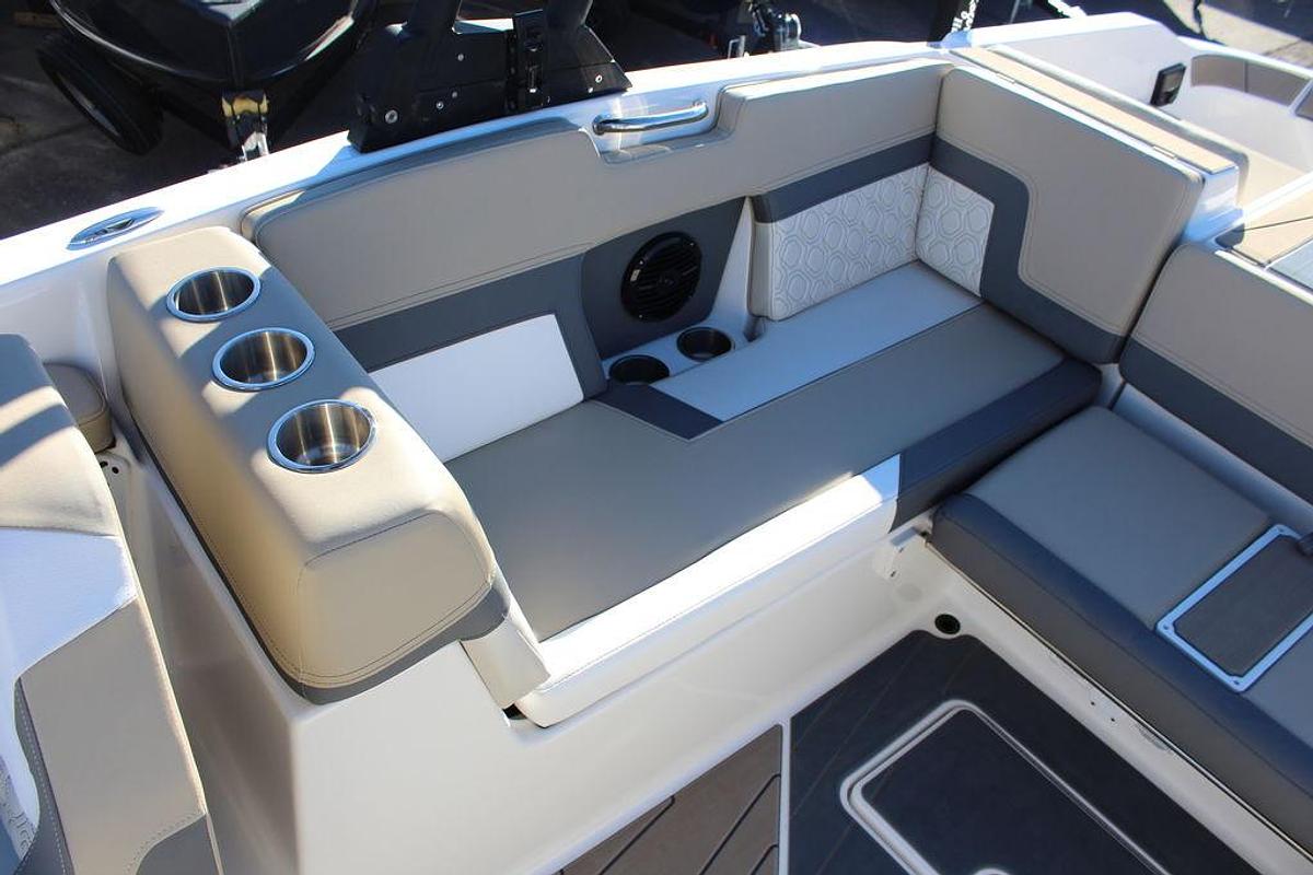 2025 Heyday Wake Boats H22