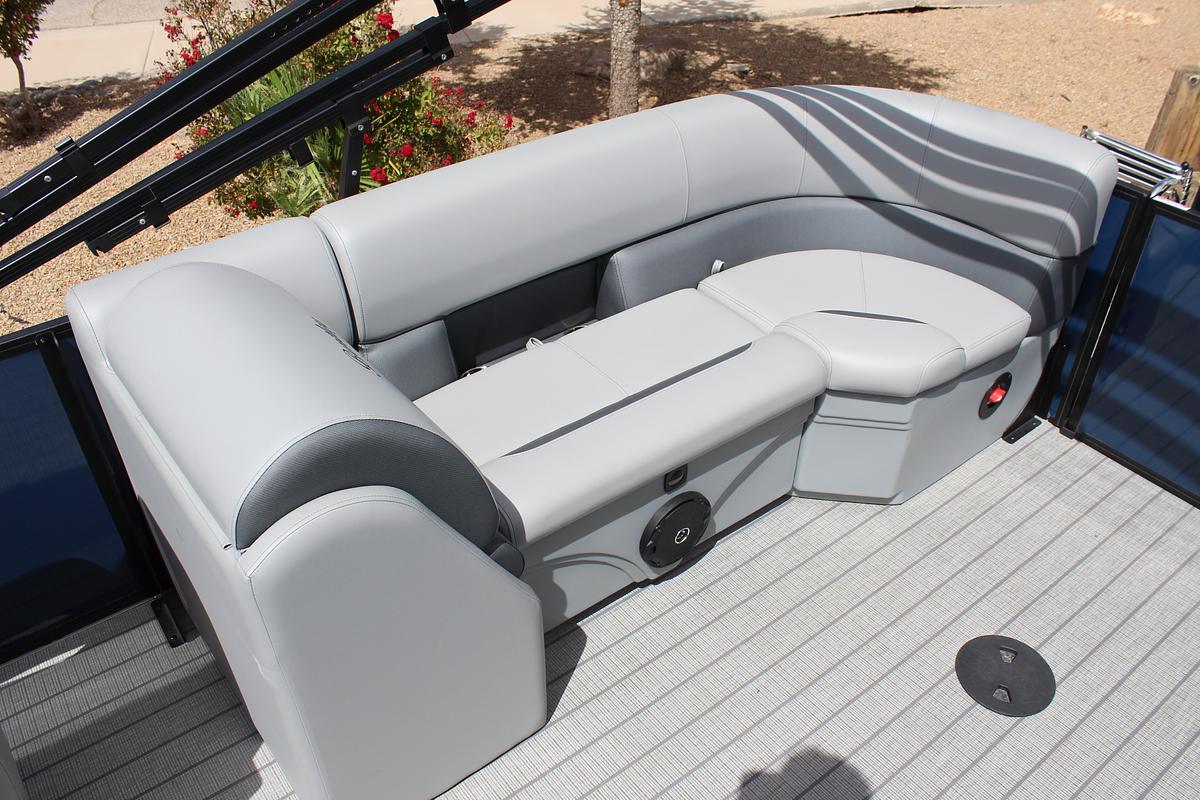 2026 Bentley Pontoons 243 Center Walk Thru Fish Tripple Toon