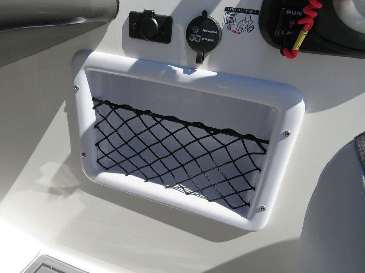 2025 Bayliner VR5 Bowrider