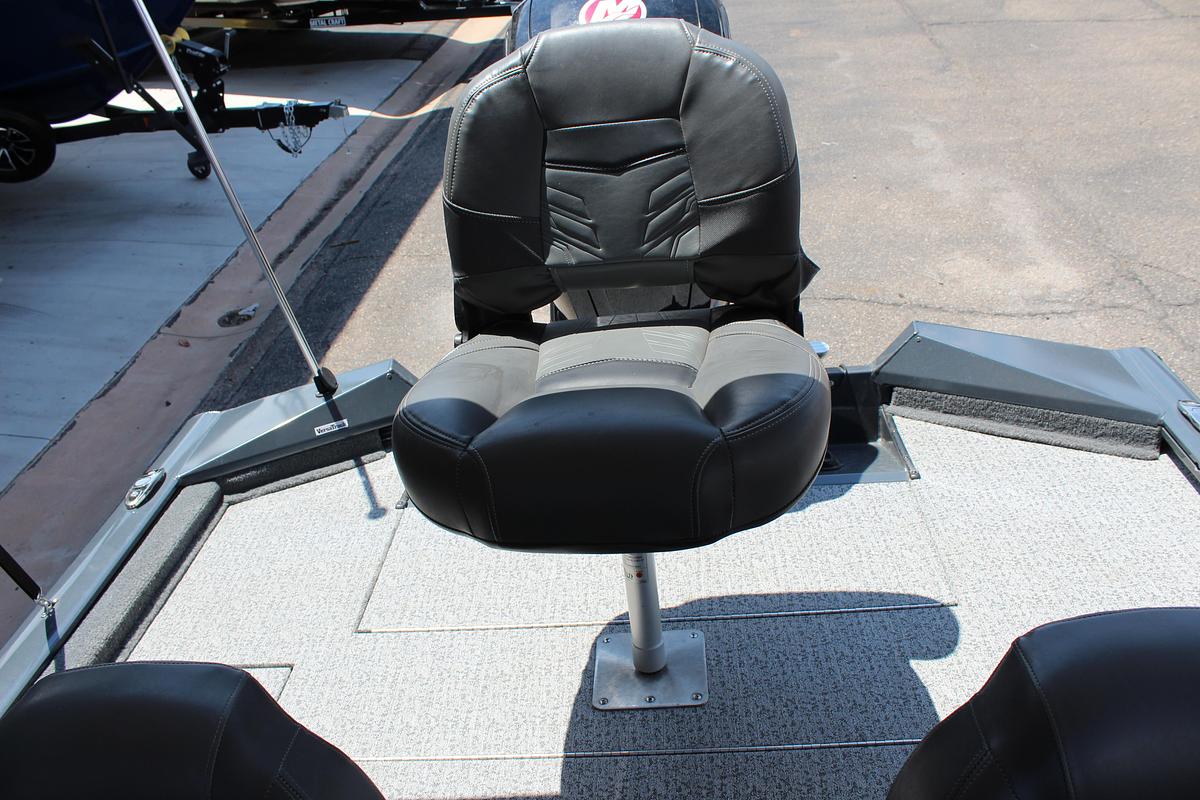 Used 2020  Tracker PRO TEAM 190 TX