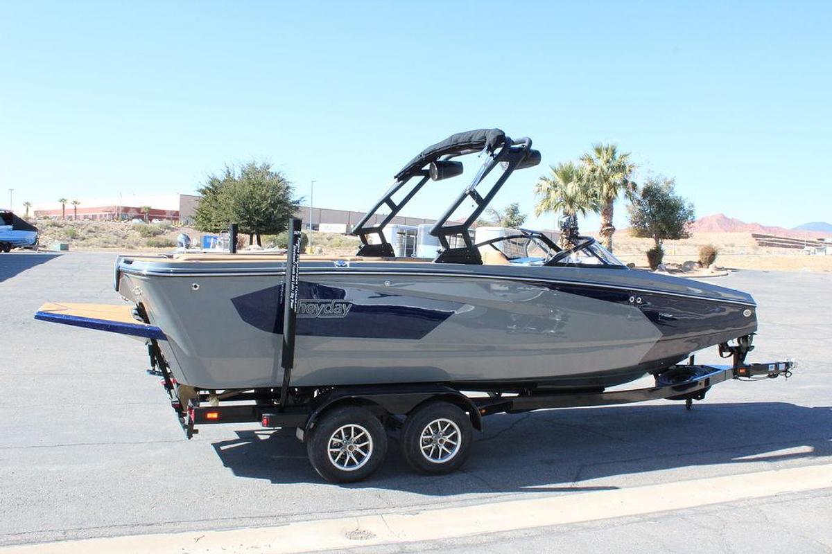 2025 Heyday Wake Boats WTSURF