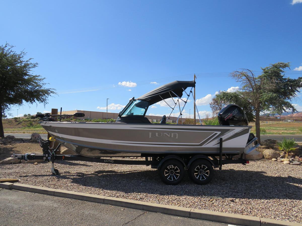 2027 Lund 1875 Impact XS Sport