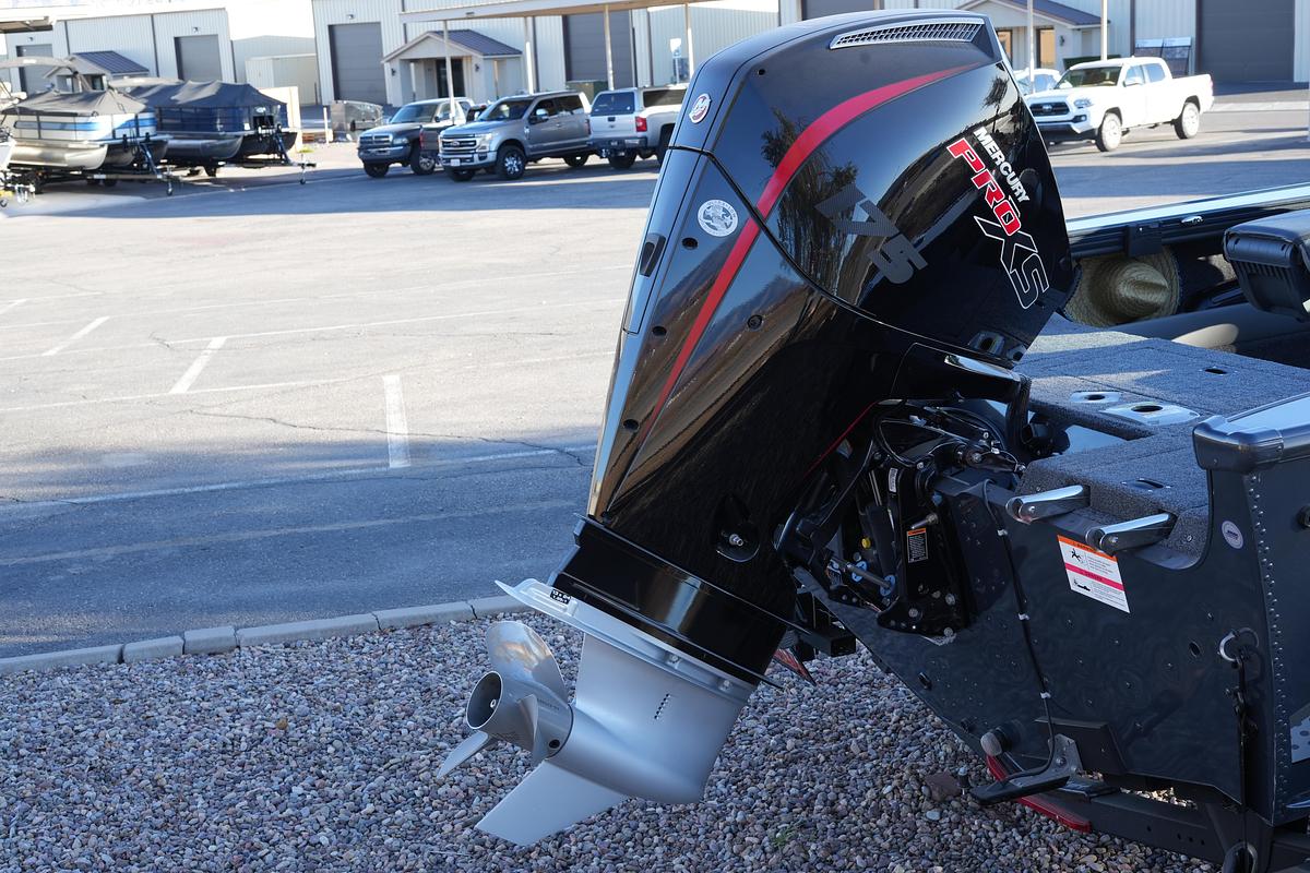 Used 2023 Lund 1875 Crossover XS Sport