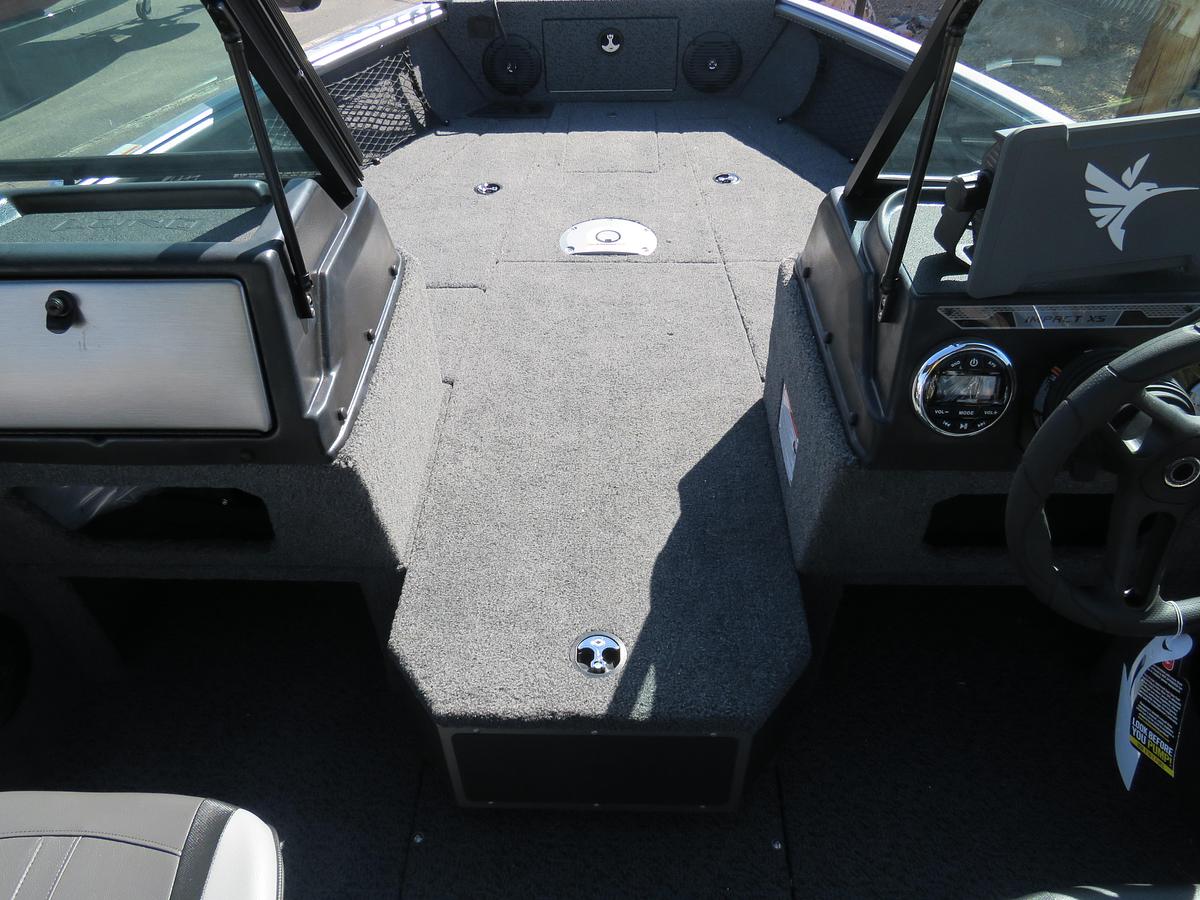 2027 Lund 1875 Impact XS Sport
