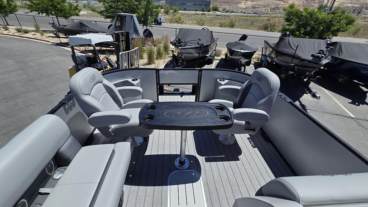 2026 Bentley Pontoons 243 Front Fish Swing Back