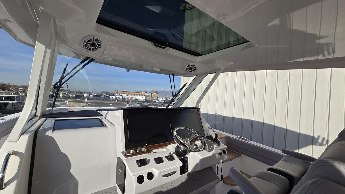 Regal 38 Surf (2026 Utah Boat Show Display Boat)