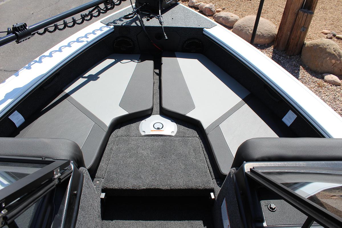 Used 2026 Lund 1875 Crossover XS Sport