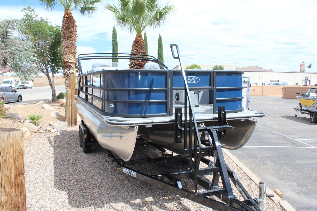 2026 Bentley Pontoons 243 Center Walk Thru Fish Tripple Toon