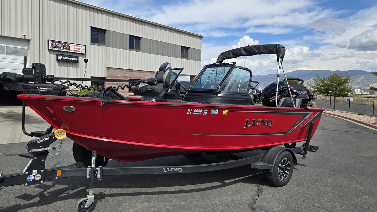 Used 2025 Lund 1775 Impact XS Sport