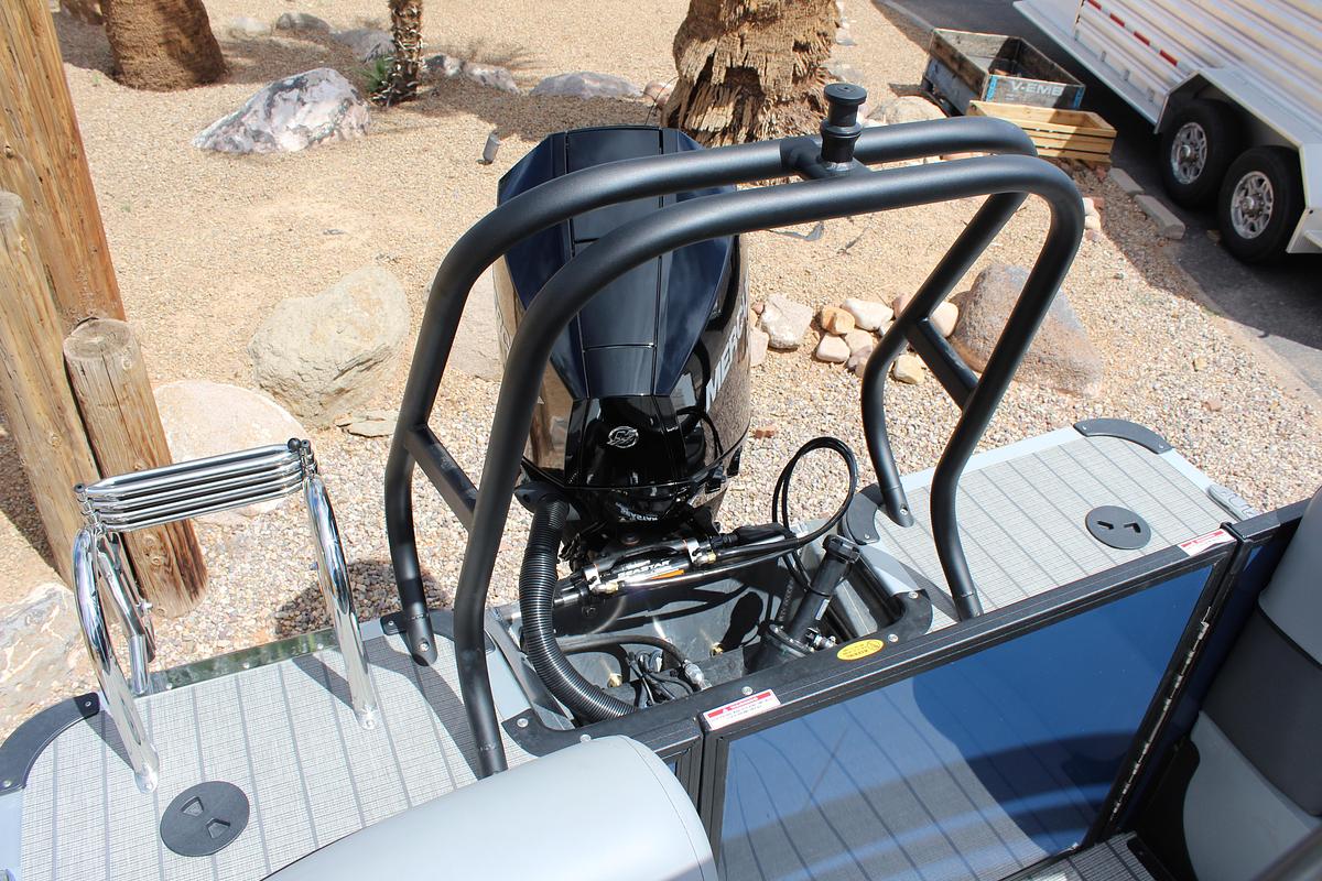 2026 Bentley Pontoons 243 Center Walk Thru Fish Tripple Toon