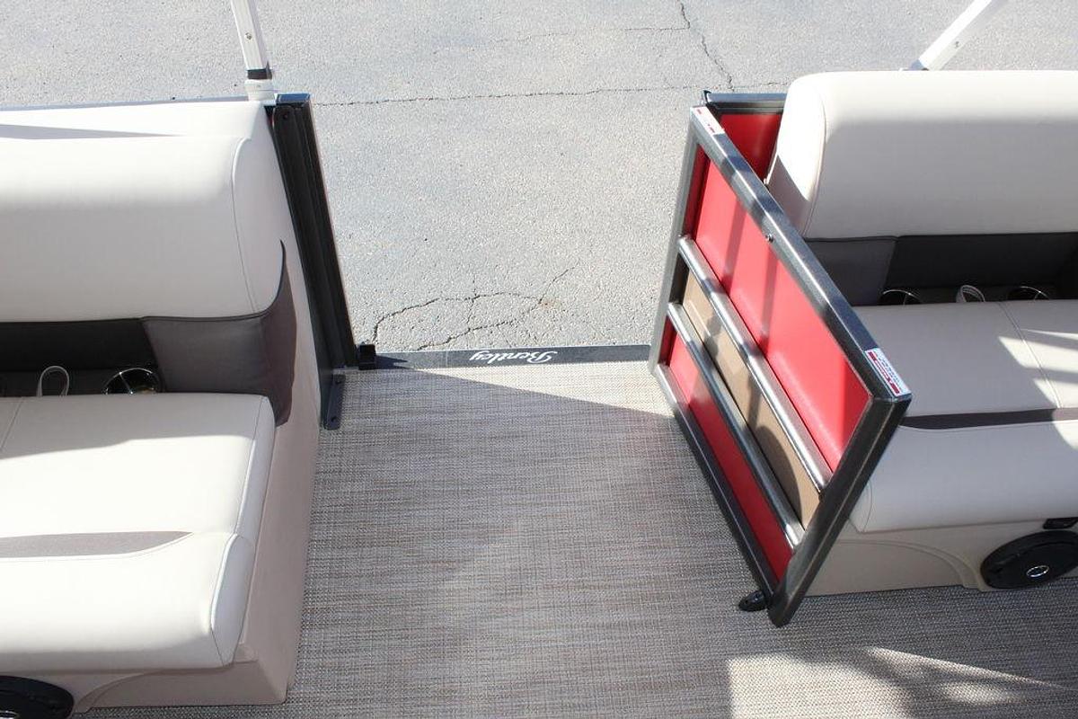 2025 Bentley Pontoons Fish 223 Fish-N-Cruise 3/4 Tube