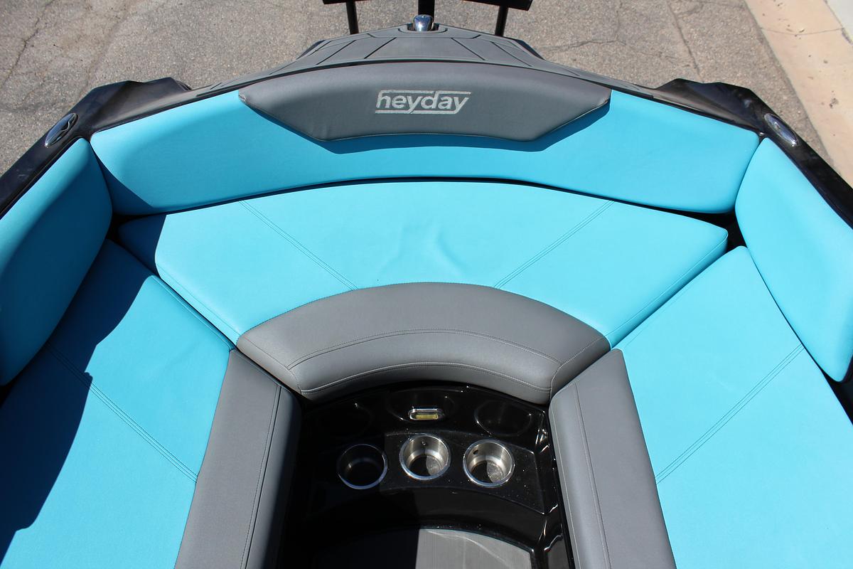 Used 2020 Heyday Wake Boats WTSURF