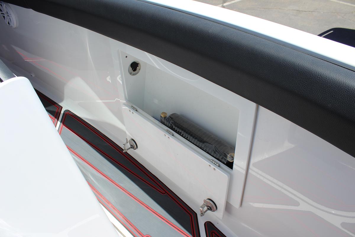 2025 Monterey Elite 30 OB