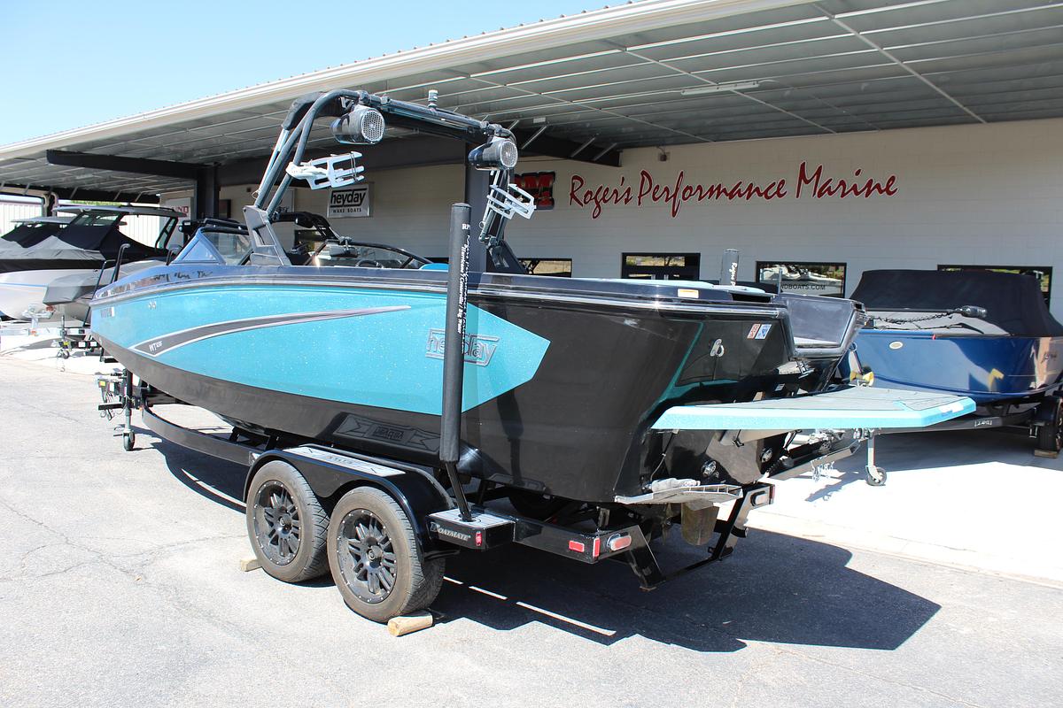 Used 2020 Heyday Wake Boats WTSURF