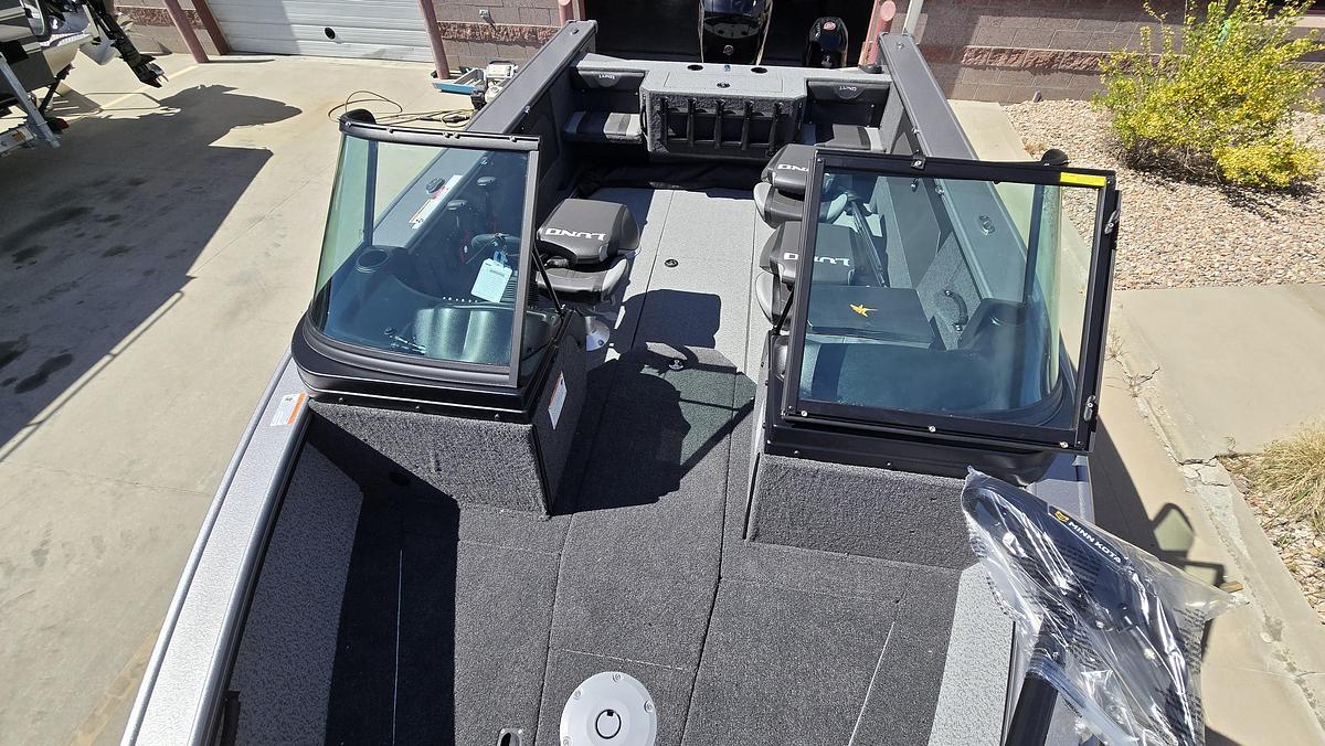 2026 LUND 1875 Fisherman