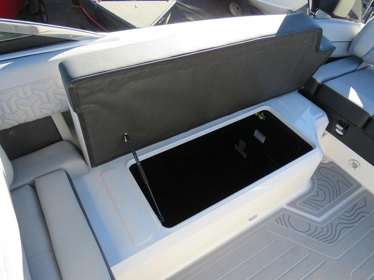 2025 Regal LS6 SURF ULTIMATE