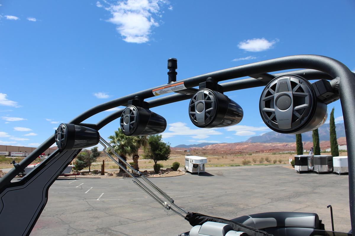 Used 2025 Montara 25 Surf Boss 2.0