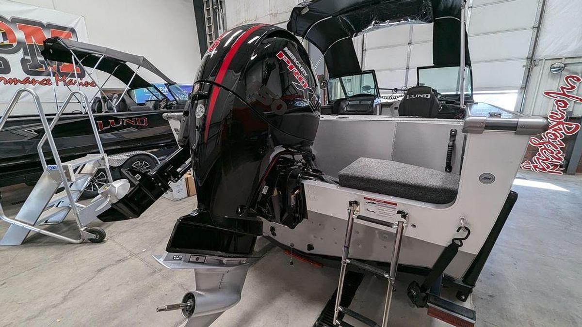 2025 Lund 1875 Fisherman Sport