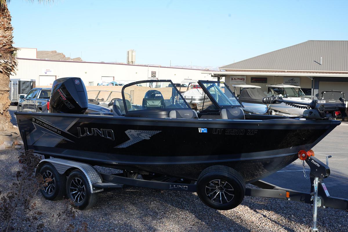 Used 2023 Lund 1875 Crossover XS Sport