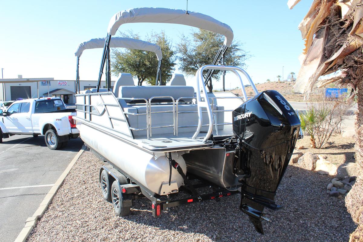 2026 Bentley Pontoons Legacy 220 Swingback