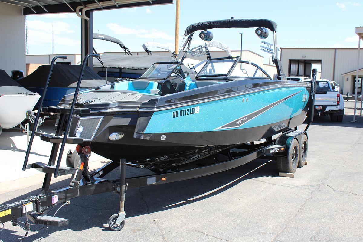 Used 2020 Heyday Wake Boats WTSURF
