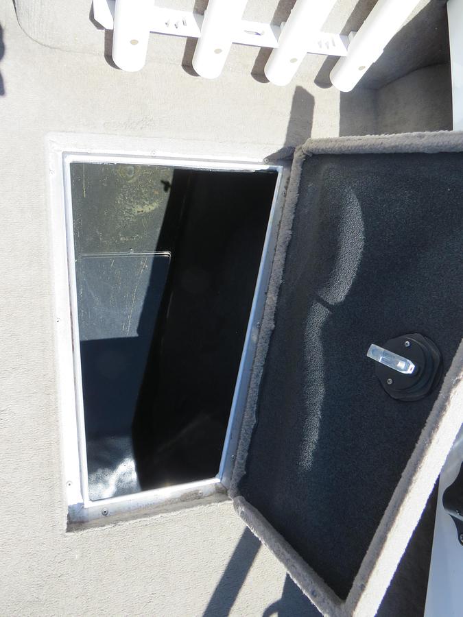 Used 2002 Tracker Tundra 18