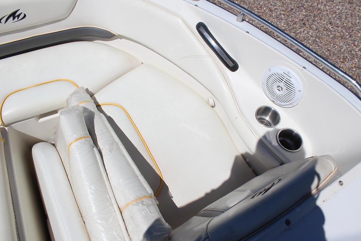 Used 2008 Monterey 214fs