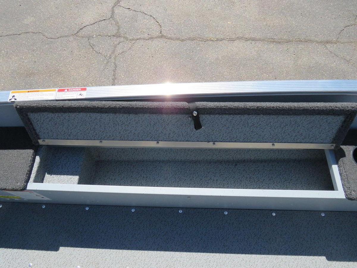 2025 Lund 1600 Fury Tiller