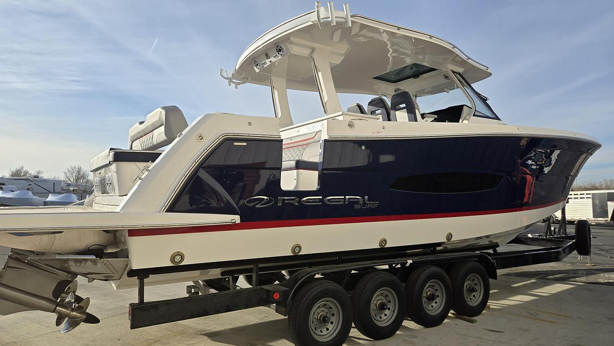 Regal 38 Surf (2026 Utah Boat Show Display Boat)