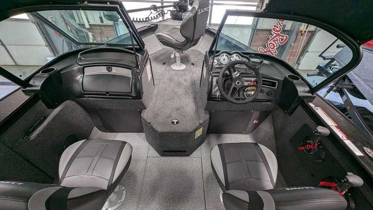 2025 Lund 1875 Fisherman Sport