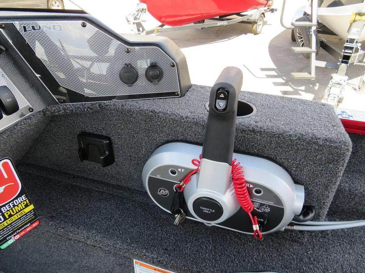 2025 Lund 1650 Angler SS