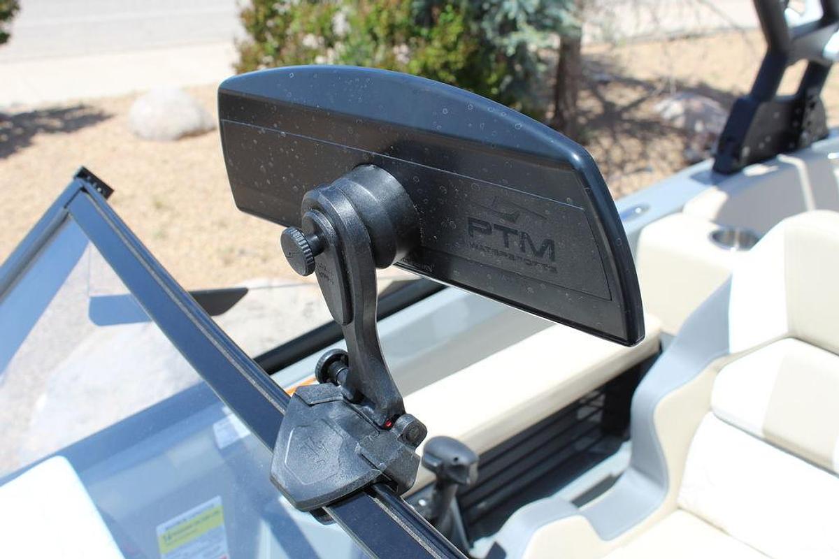 2025 Heyday Wake Boats H22