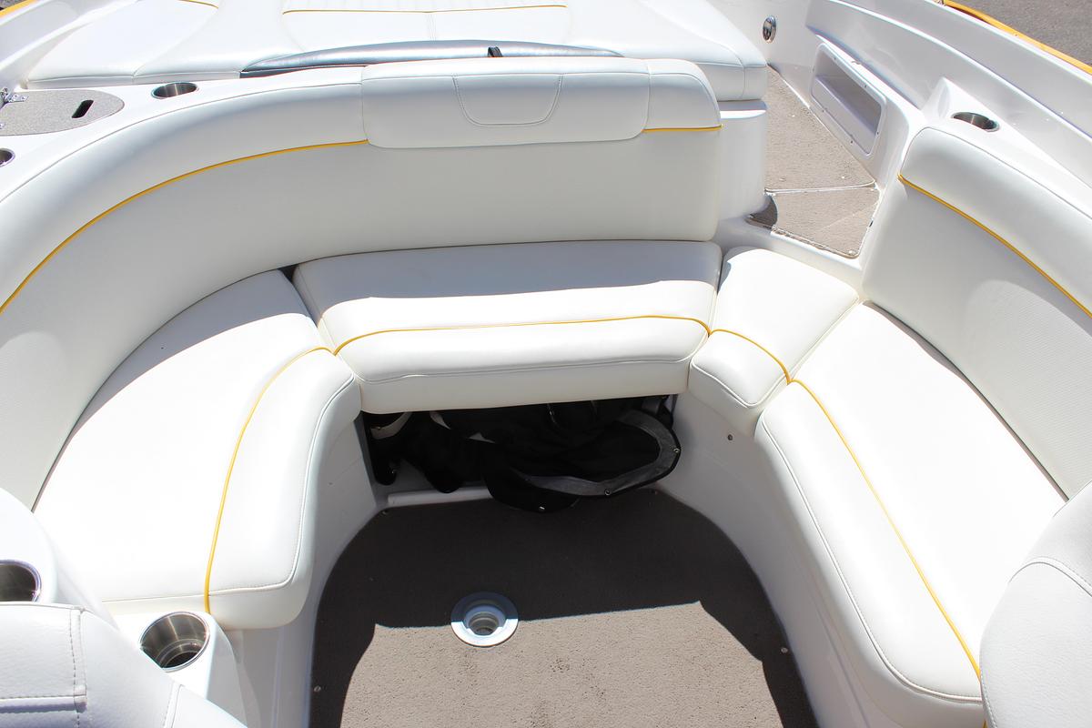 Used 2008 Rinker 246 Captiva