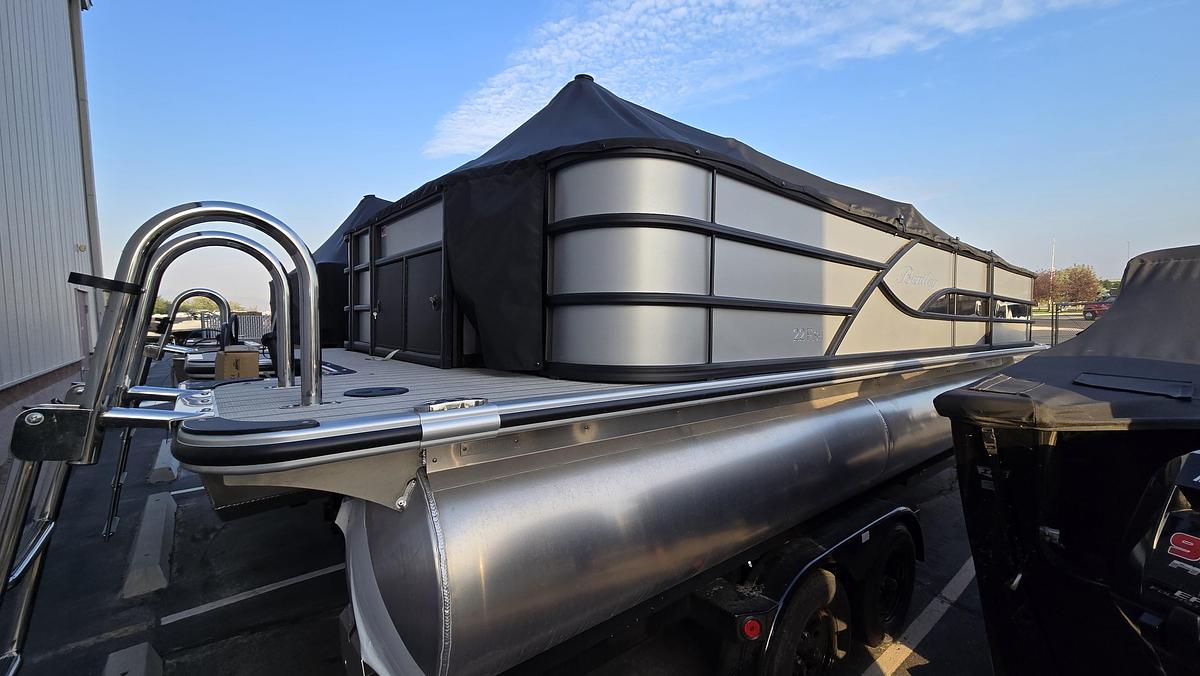 2026 Bentley 223 4PT Pontoon 3/4 Tube 