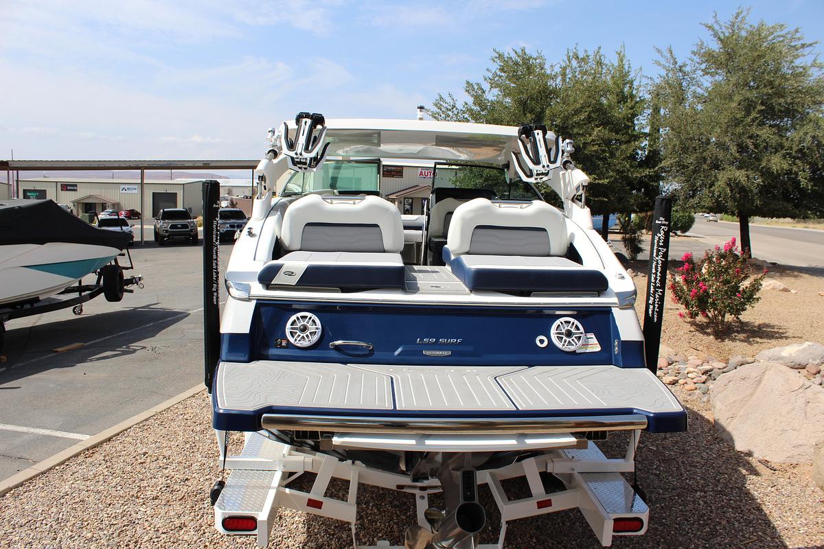 2026 Regal LS9 Surf Ultimate (Dealer Demo)