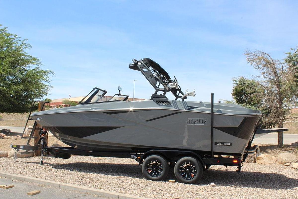 2025 Heyday Wake Boats H22