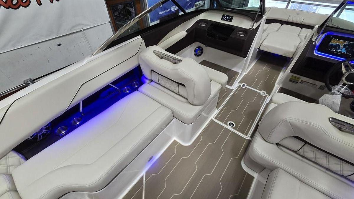 2025 Regal LS4 Surf