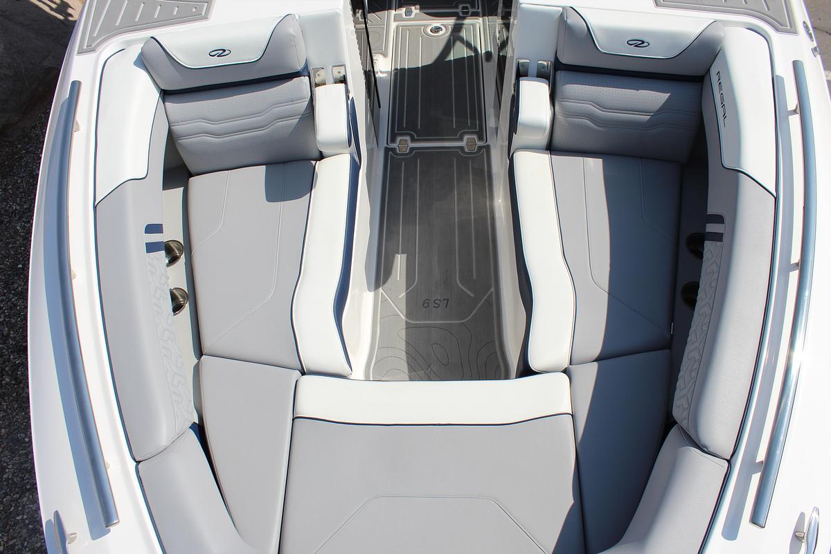 2026 Regal LS9 Surf Ultimate (Dealer Demo)